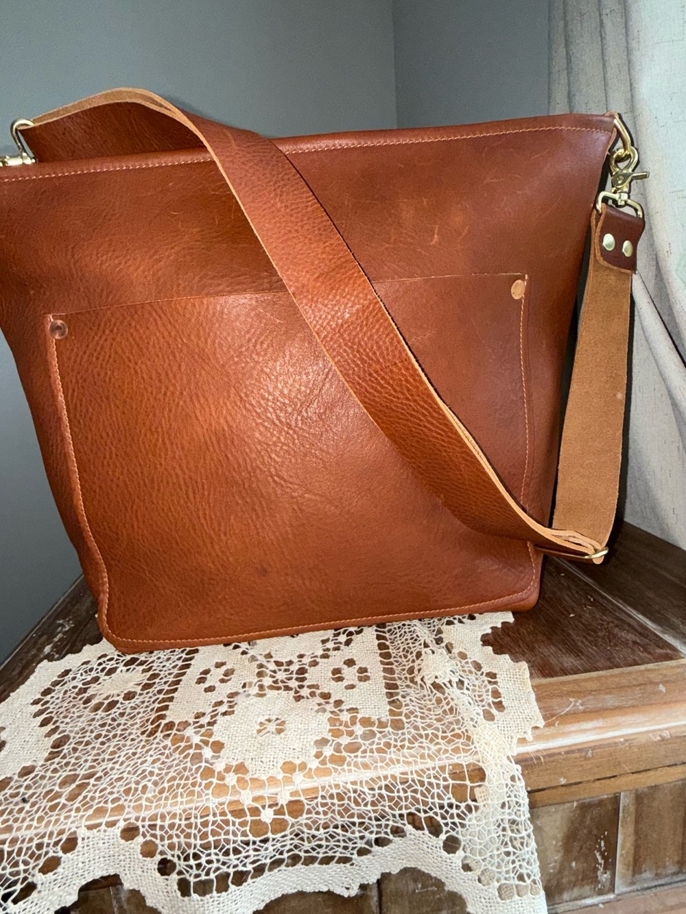 KMM & CO Crossbody Travel Tote - Macchiato brown leather - EUC